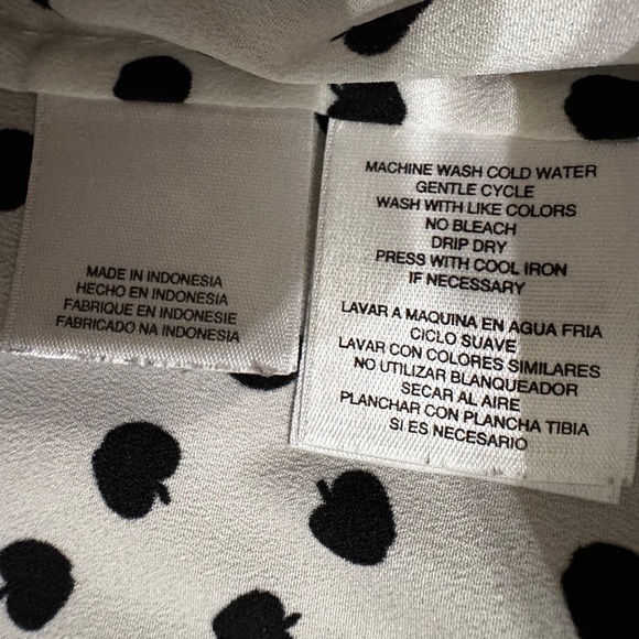 apple print button up blouse (shirt) size Medium - Picture 8 of 9